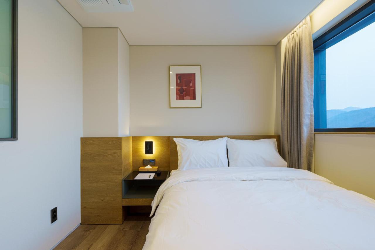 Eden Foret Hotel Chungju Exterior foto
